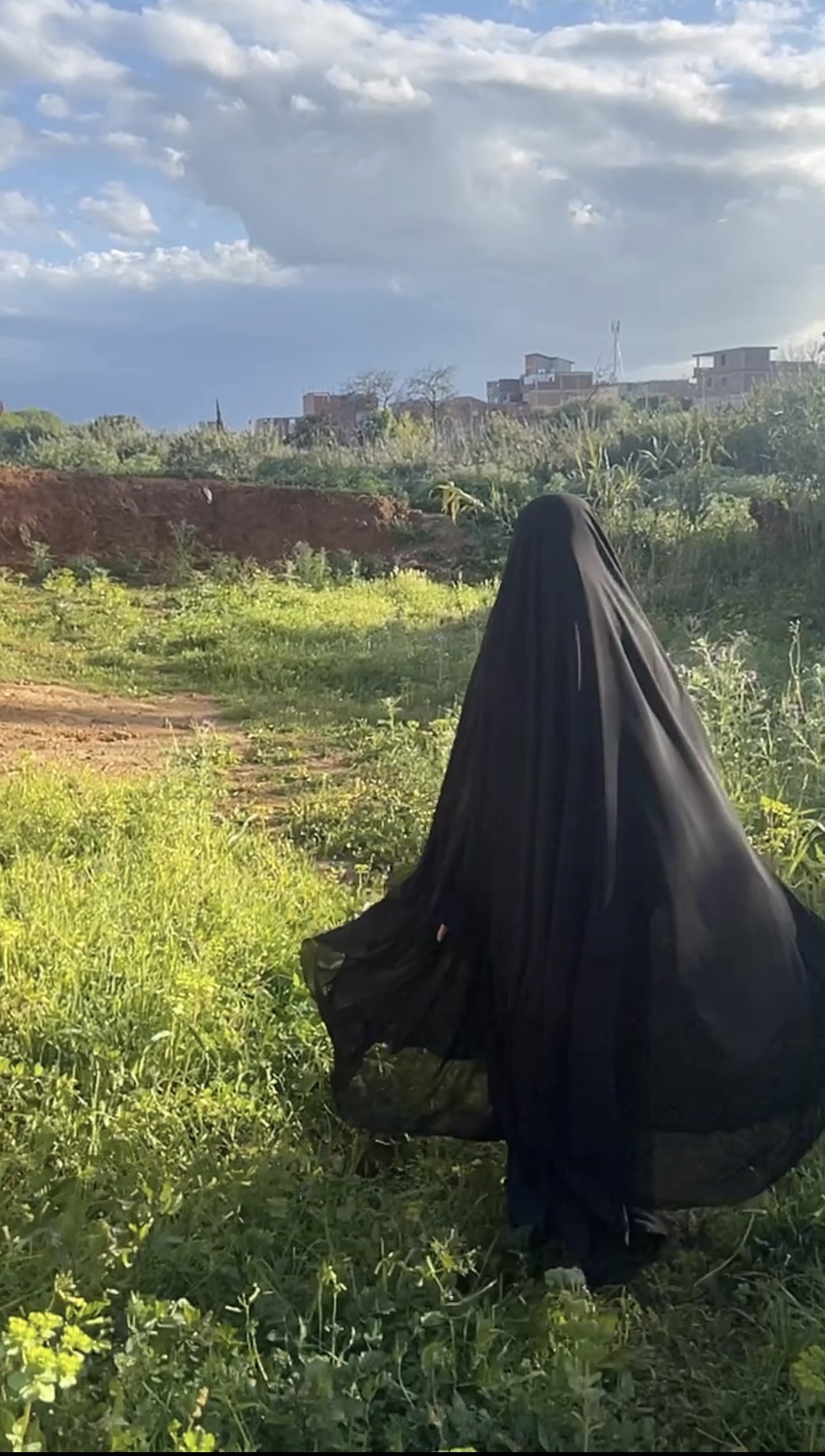 خمار اندونيسي العملاق